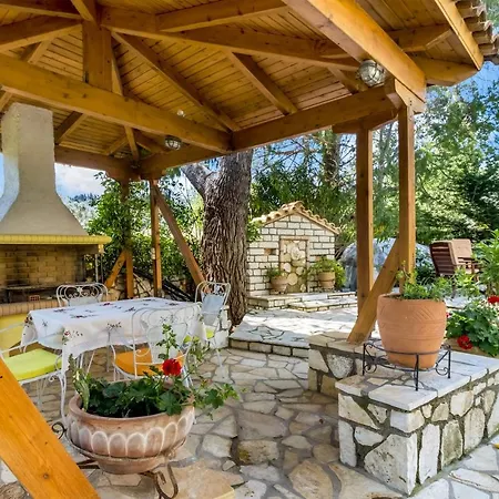 Polys Lefkada 2 Apartmán Apolpaina